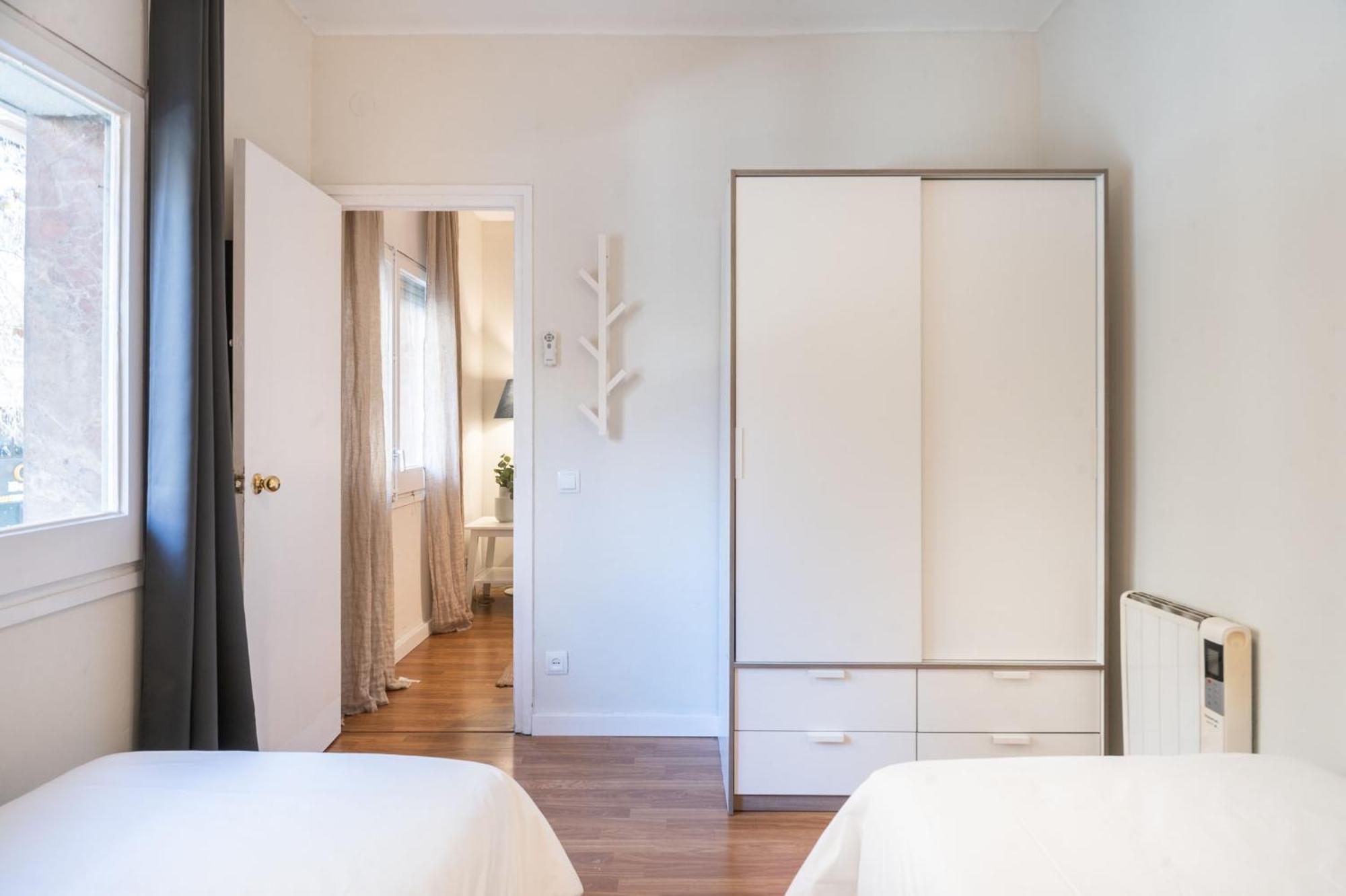 Appartement Comfortable 3 Bed Next To The Sagrada Familia