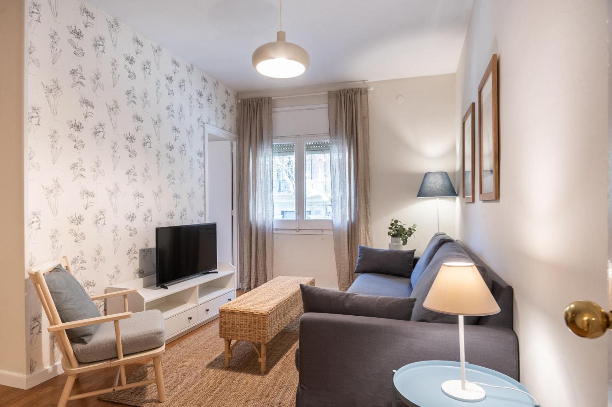 Apartment Comfortable 3 Bed Next To The Sagrada Familia *